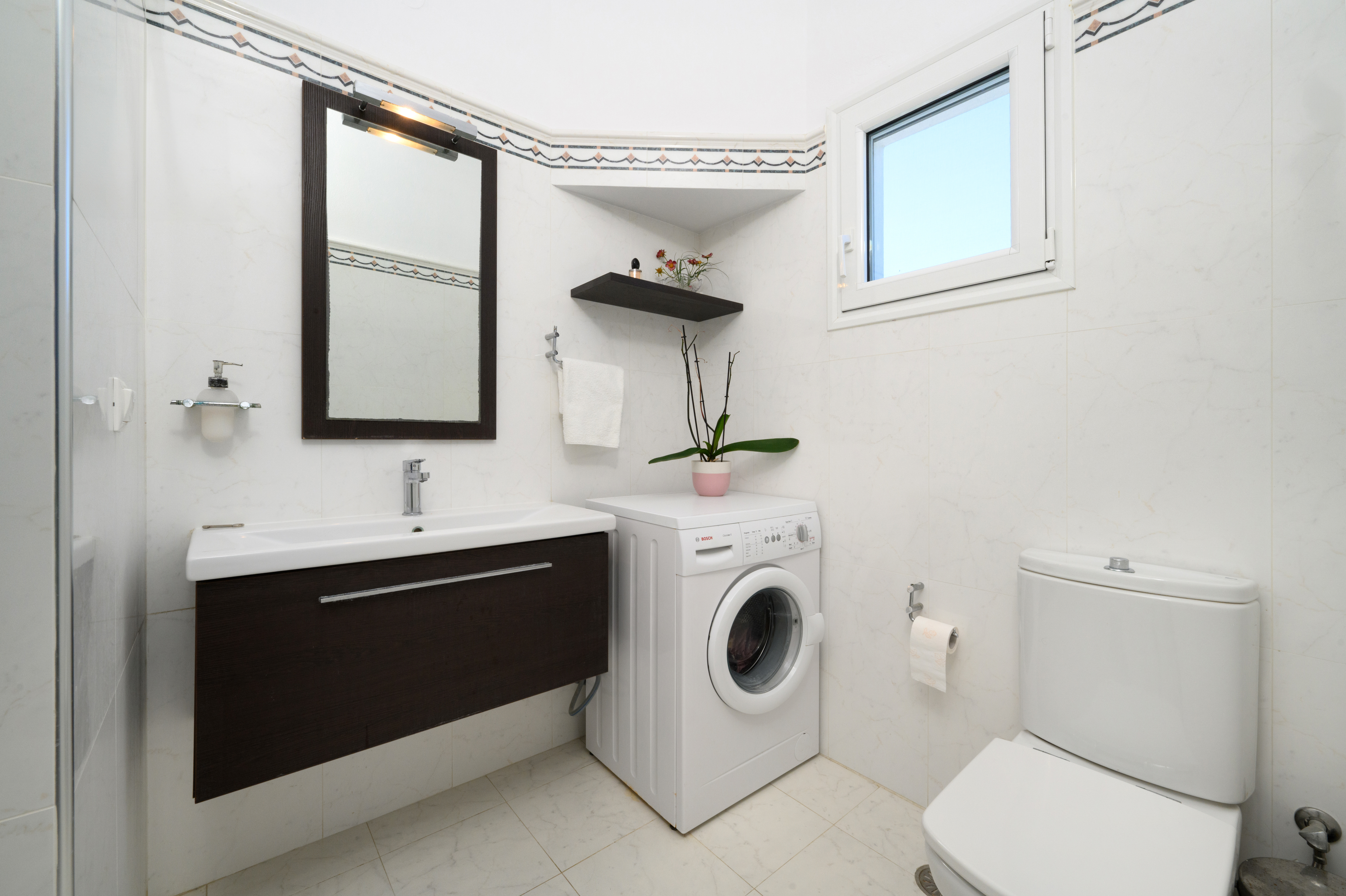 Ground floor guest WC in Olga’s Luxury Villa Corfu